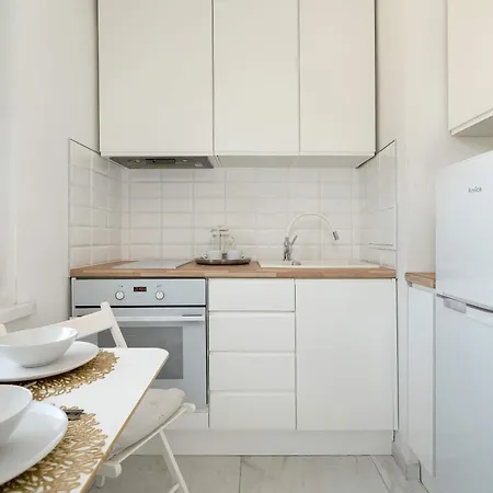 Grochowska Bright With Desk By Renters Poznan
